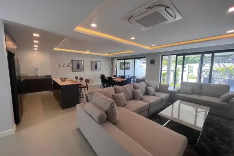 Villa à Pattaya, Thaïlande 5 chambres № 155699 - photo 6