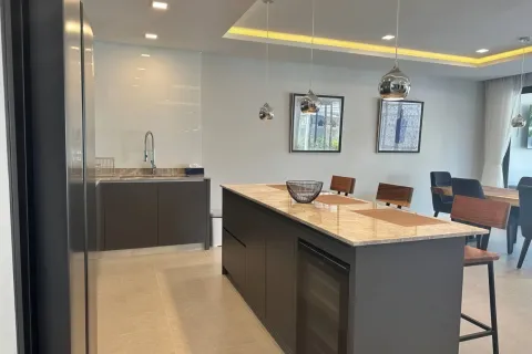 Villa à Pattaya, Thaïlande 5 chambres № 155699 - photo 8