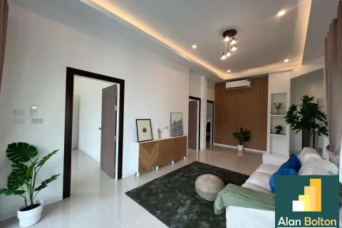 Casa de 3 dormitorios en Pattaya, Tailandia № 211324 - foto 7