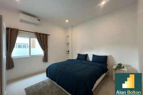 Casa de 3 dormitorios en Pattaya, Tailandia № 211324 - foto 10