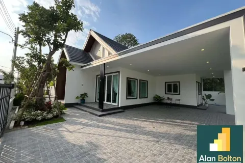 Casa de 3 dormitorios en Pattaya, Tailandia № 211324 - foto 3