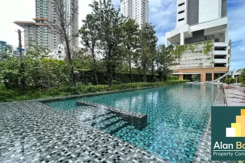 Condominio de 3 dormitorios en Jomtien Beach, Pattaya, Tailandia № 211323 - foto 15