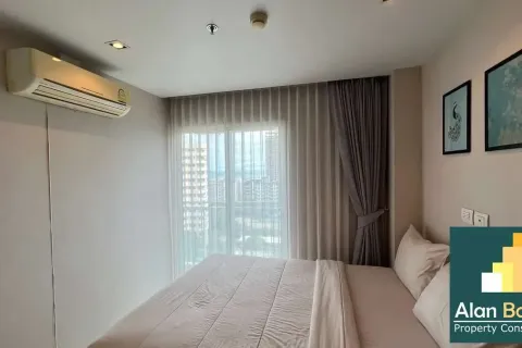 Condominio de 3 dormitorios en Jomtien Beach, Pattaya, Tailandia № 211323 - foto 2