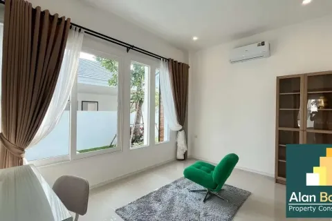 Casa de 3 dormitorios en Pattaya, Tailandia № 211325 - foto 11