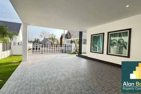 Casa de 3 dormitorios en Pattaya, Tailandia № 211325 - foto 17