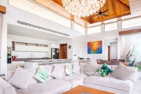 Villa in Bang Tao, Thailand 3 bedrooms № 179601 - photo 4