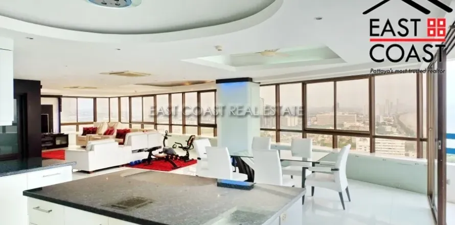 Condominio de 2 dormitorios en Jomtien Beach, Pattaya, Tailandia № 212234