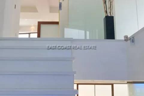 Condominio de 2 dormitorios en Jomtien Beach, Pattaya, Tailandia № 212234 - foto 19