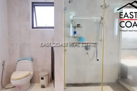 Condominio de 2 dormitorios en Jomtien Beach, Pattaya, Tailandia № 212234 - foto 25