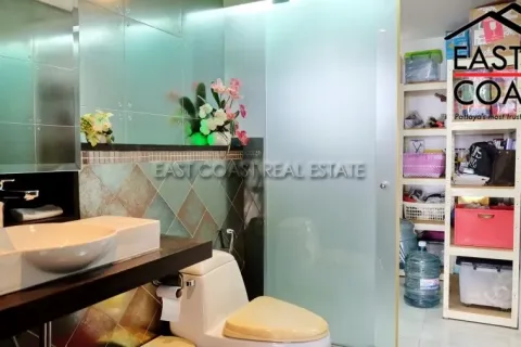 Condominio de 2 dormitorios en Jomtien Beach, Pattaya, Tailandia № 212234 - foto 18