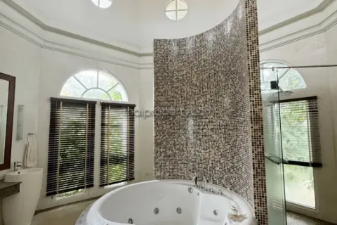 Casa de 4 dormitorios en Pattaya, Tailandia № 212239 - foto 12
