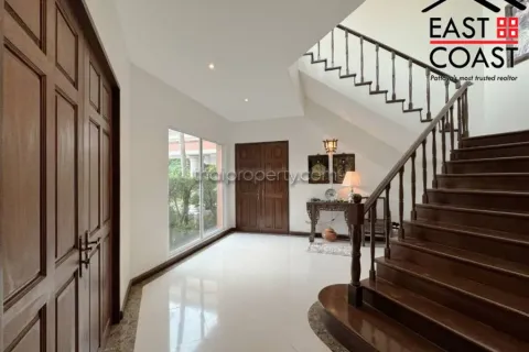 Casa de 4 dormitorios en Pattaya, Tailandia № 212239 - foto 7