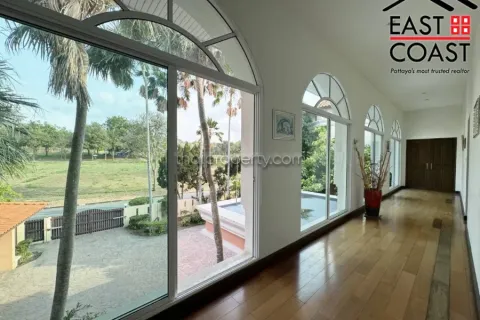 Casa de 4 dormitorios en Pattaya, Tailandia № 212239 - foto 5