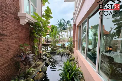 Casa de 4 dormitorios en Pattaya, Tailandia № 212239 - foto 14