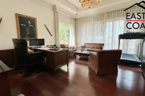 Casa de 4 dormitorios en Pattaya, Tailandia № 212239 - foto 10