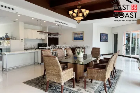 Casa de 4 dormitorios en Pattaya, Tailandia № 212239 - foto 9
