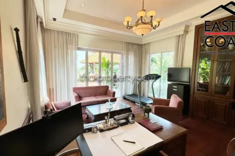 Casa de 4 dormitorios en Pattaya, Tailandia № 212239 - foto 16