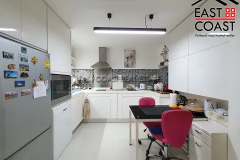 Condominio de 4 dormitorios en Pattaya, Tailandia № 212236 - foto 3