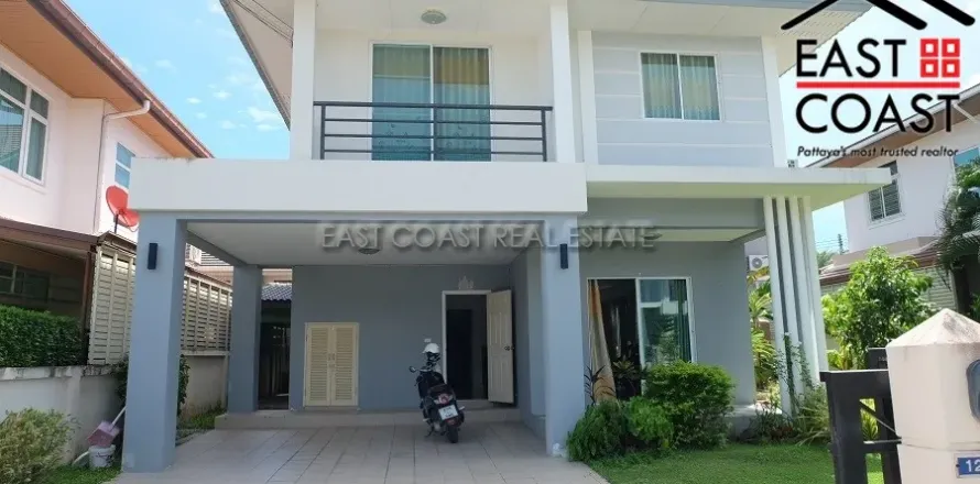 Casa de 3 dormitorios en Pattaya, Tailandia № 212556