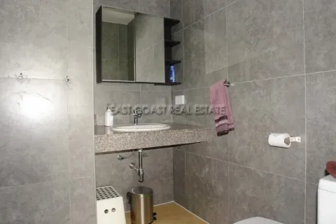 Condominio de 2 dormitorios en Jomtien Beach, Pattaya, Tailandia № 212561 - foto 18