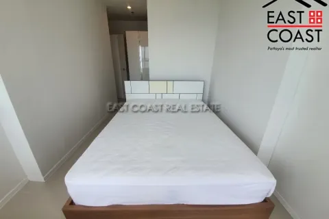 Condominio de 2 dormitorios en Jomtien Beach, Pattaya, Tailandia № 212562 - foto 14