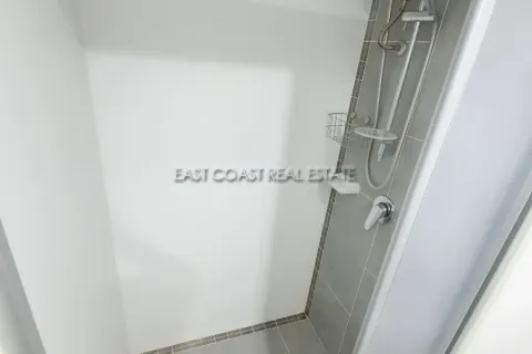 Condominio de 2 dormitorios en Jomtien Beach, Pattaya, Tailandia № 212562 - foto 16