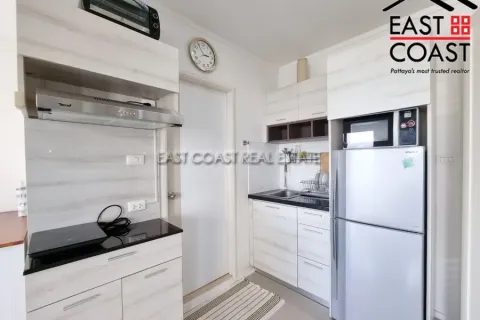 Condominio de 2 dormitorios en Jomtien Beach, Pattaya, Tailandia № 212562 - foto 4