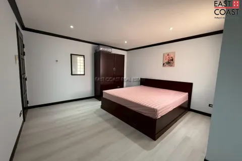 Condominio de 2 dormitorios en Jomtien Beach, Pattaya, Tailandia № 212558 - foto 9