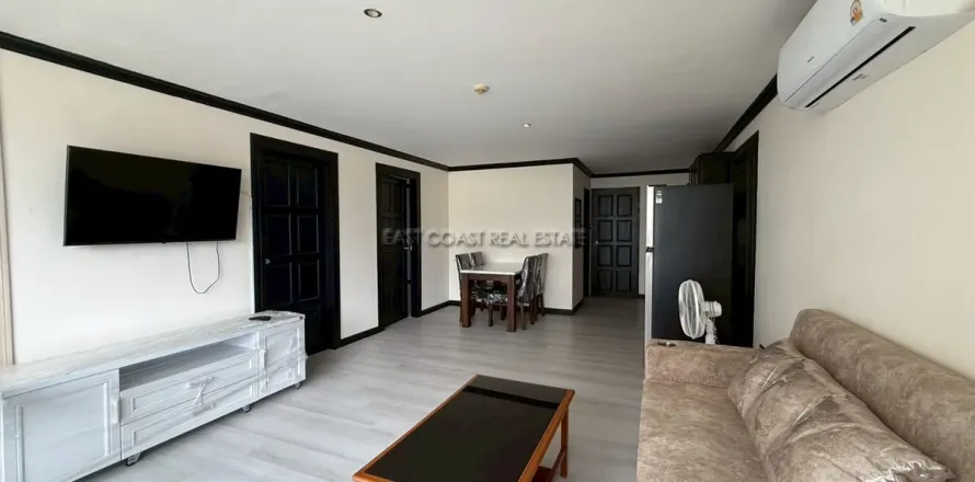 Condominio de 2 dormitorios en Jomtien Beach, Pattaya, Tailandia № 212558