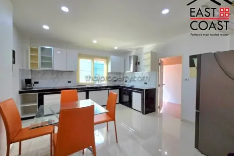 Casa de 3 dormitorios en Pattaya, Tailandia № 212557 - foto 7
