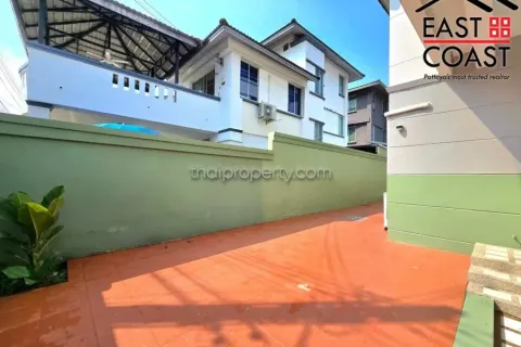 Casa de 3 dormitorios en Pattaya, Tailandia № 212557 - foto 4