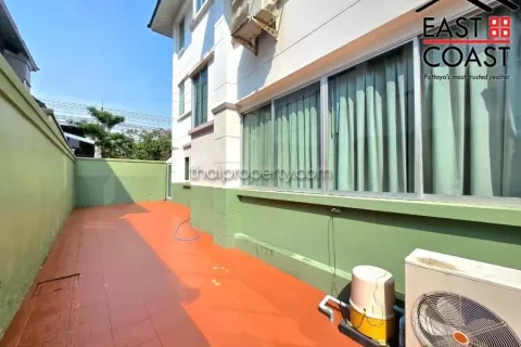 Casa de 3 dormitorios en Pattaya, Tailandia № 212557 - foto 5