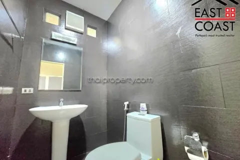 Casa de 3 dormitorios en Pattaya, Tailandia № 212557 - foto 10
