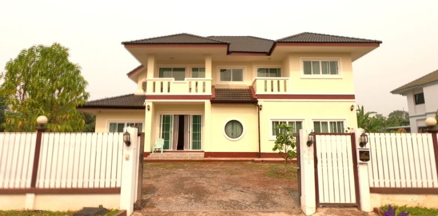 Maison à Chiang Mai, Thaïlande 4 chambres № 162585