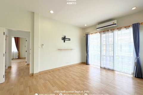House in Nakhon Pathom, Thailand 3 bedrooms № 156493 - photo 9
