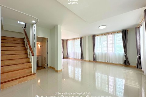 House in Nakhon Pathom, Thailand 3 bedrooms № 156493 - photo 19