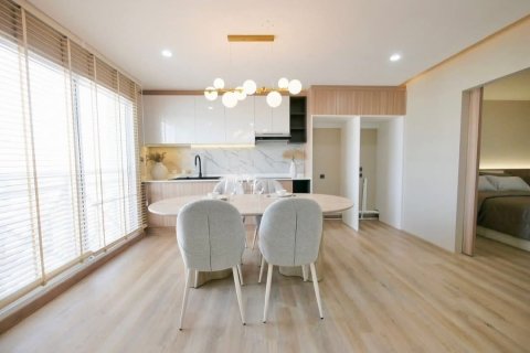 Condo in Watthana, Bangkok, Thailand, 2 bedrooms  № 156488 - photo 3