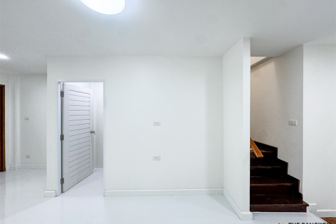 Townhouse à Bangkok, Thaïlande 2 chambres № 189607