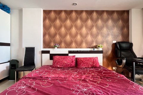 Condo in Pattaya, Thailand, 1 bedroom № 205135 - photo 2