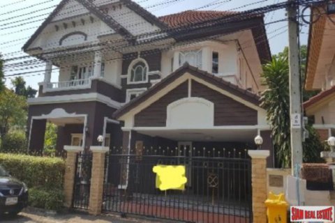 House in Bangkok, Thailand 3 bedrooms № 193060
