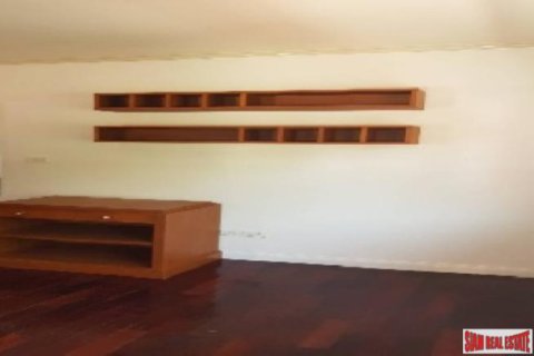 House in Bangkok, Thailand 3 bedrooms № 193060 - photo 4