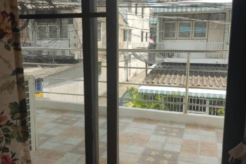 Таунхаус в Хуай Кванге, Бангкок, Таиланд с 2 спальнями  № 135899 - фото 2