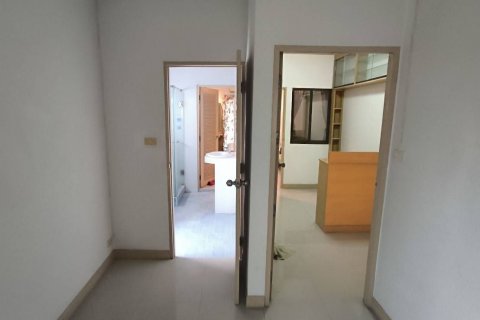 Таунхаус в Хуай Кванге, Бангкок, Таиланд с 2 спальнями  № 135899 - фото 11