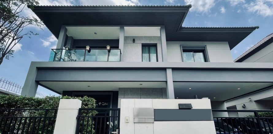 Maison à Bang Kaeo, Thaïlande 4 chambres № 135900