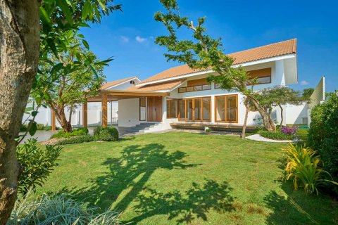 House in Chiang Mai, Thailand 3 bedrooms № 170435 - photo 2