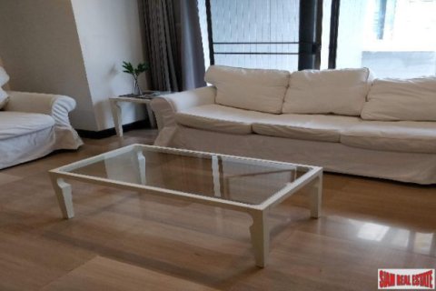 Hotel apartment in Bangkok, Thailand 3 bedrooms № 193051 - photo 3