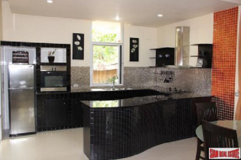 Villa on Jomtien Beach, Pattaya, Thailand 3 bedrooms № 193052 - photo 3