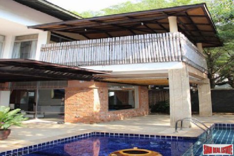 Villa on Jomtien Beach, Pattaya, Thailand 3 bedrooms № 193052
