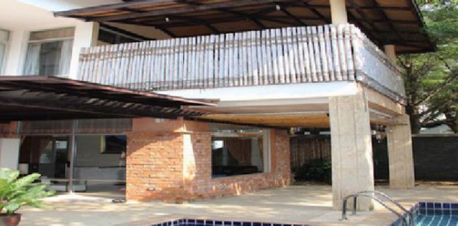 Villa on Jomtien Beach, Pattaya, Thailand 3 bedrooms № 193052