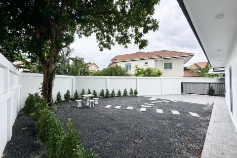 House in Phuket, Thailand 4 bedrooms № 138691 - photo 2